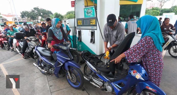 Isi Minyak Motor
