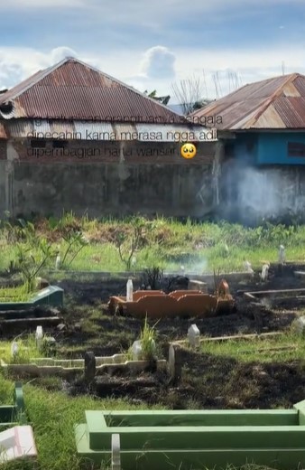 [VIDEO] Hanya Kerana Harta, Anak Sanggup Bakar & Rosakkan Pusara Ayah Sendiri